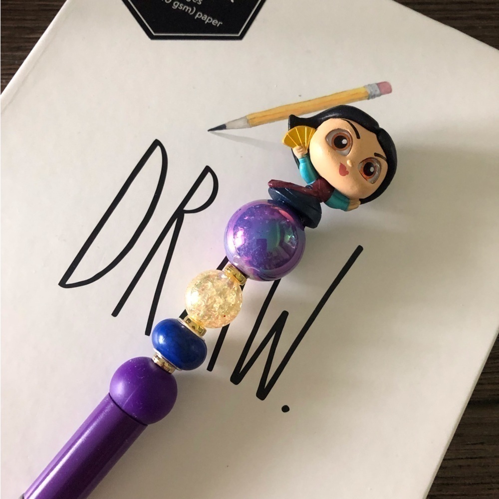 Disney Doorables: Mulan: Mulan handmade beaded pen